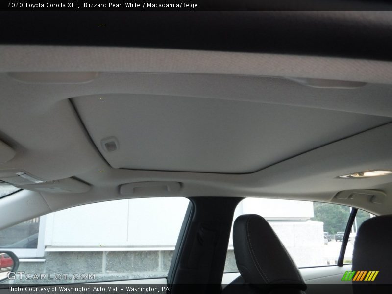 Blizzard Pearl White / Macadamia/Beige 2020 Toyota Corolla XLE