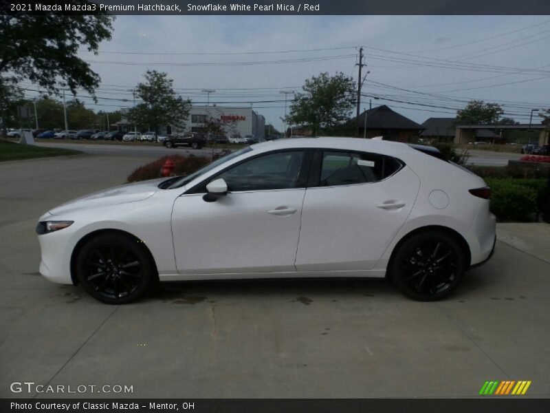 Snowflake White Pearl Mica / Red 2021 Mazda Mazda3 Premium Hatchback