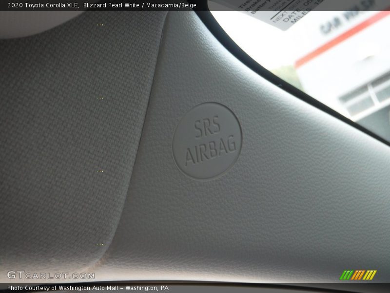Blizzard Pearl White / Macadamia/Beige 2020 Toyota Corolla XLE