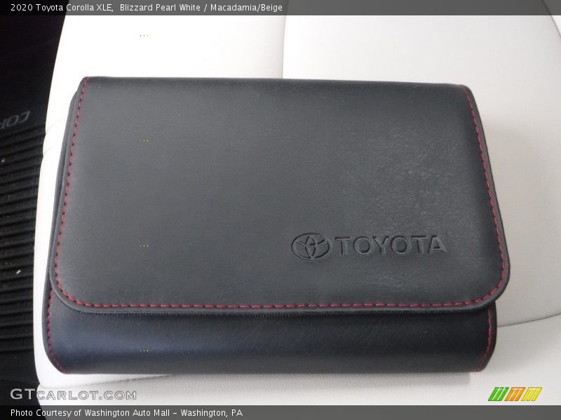 Blizzard Pearl White / Macadamia/Beige 2020 Toyota Corolla XLE