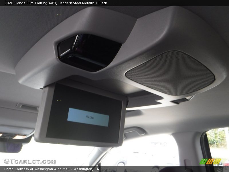 Modern Steel Metallic / Black 2020 Honda Pilot Touring AWD