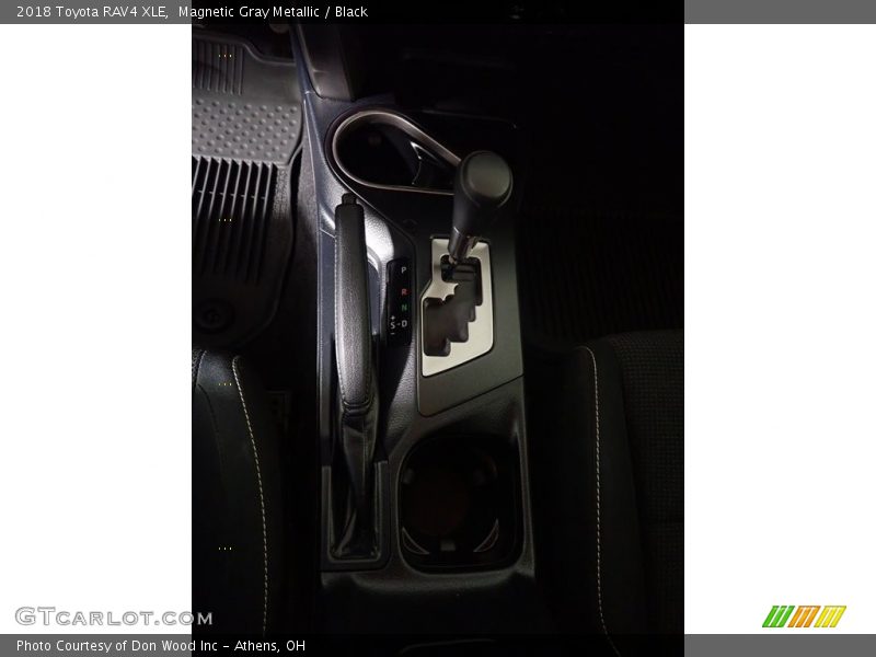 Magnetic Gray Metallic / Black 2018 Toyota RAV4 XLE