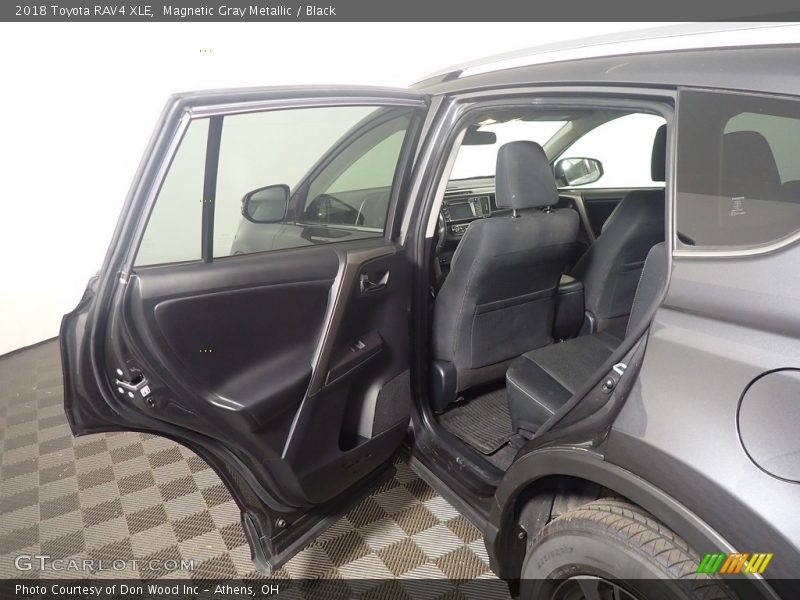 Magnetic Gray Metallic / Black 2018 Toyota RAV4 XLE