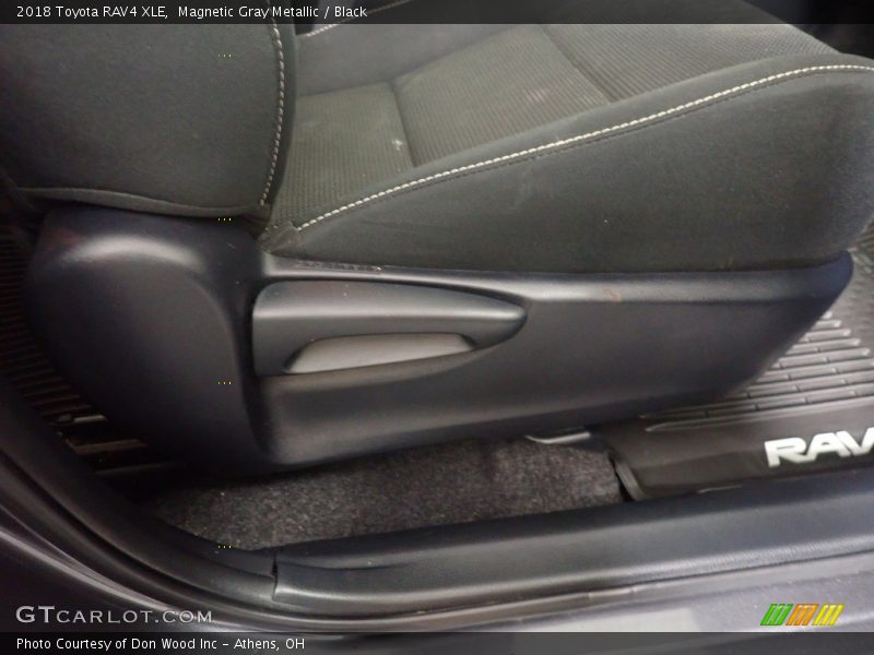 Magnetic Gray Metallic / Black 2018 Toyota RAV4 XLE