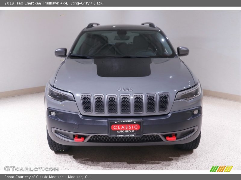 Sting-Gray / Black 2019 Jeep Cherokee Trailhawk 4x4