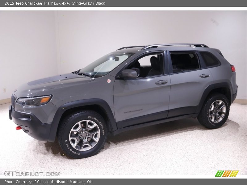 Sting-Gray / Black 2019 Jeep Cherokee Trailhawk 4x4