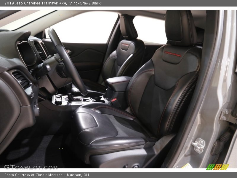 Sting-Gray / Black 2019 Jeep Cherokee Trailhawk 4x4
