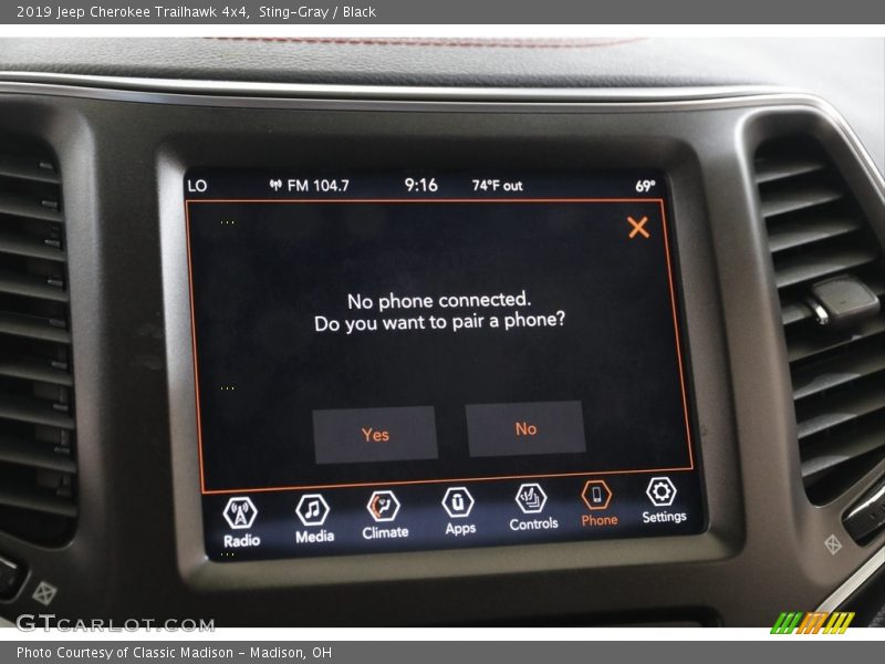 Sting-Gray / Black 2019 Jeep Cherokee Trailhawk 4x4