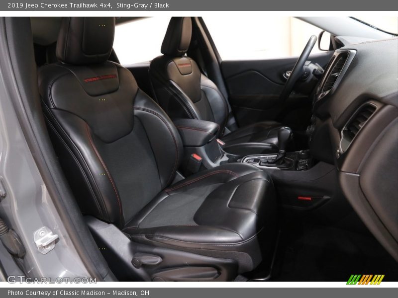 Sting-Gray / Black 2019 Jeep Cherokee Trailhawk 4x4