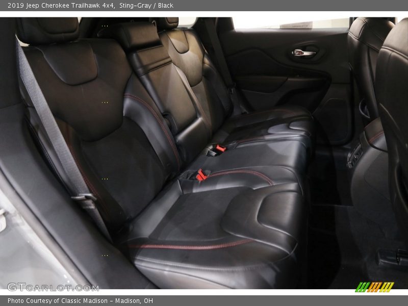 Sting-Gray / Black 2019 Jeep Cherokee Trailhawk 4x4
