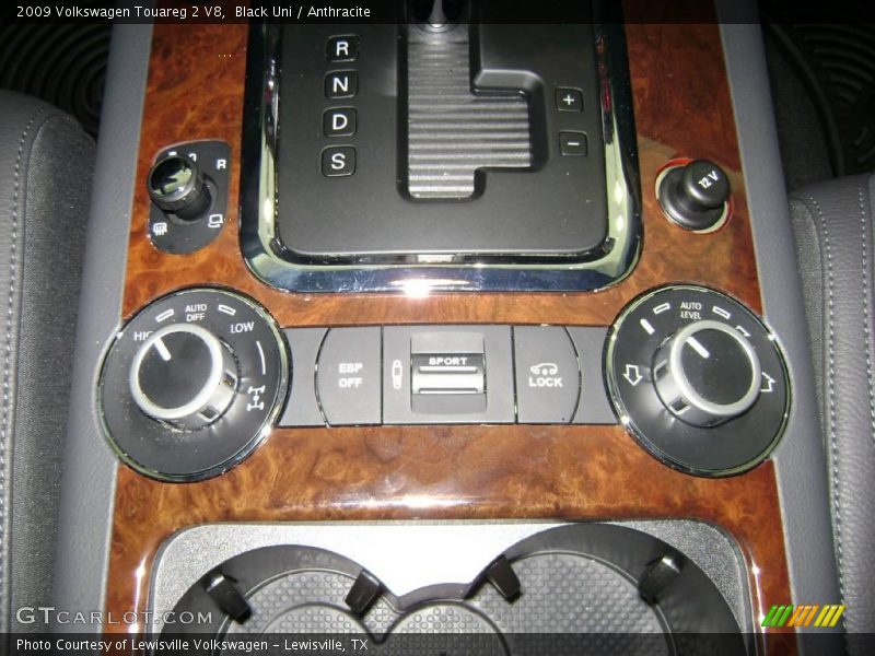 Black Uni / Anthracite 2009 Volkswagen Touareg 2 V8
