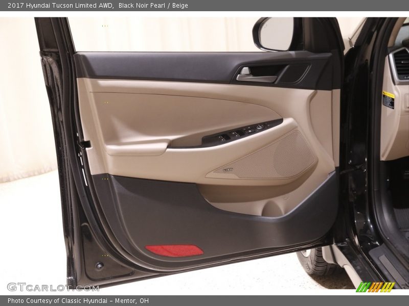 Black Noir Pearl / Beige 2017 Hyundai Tucson Limited AWD