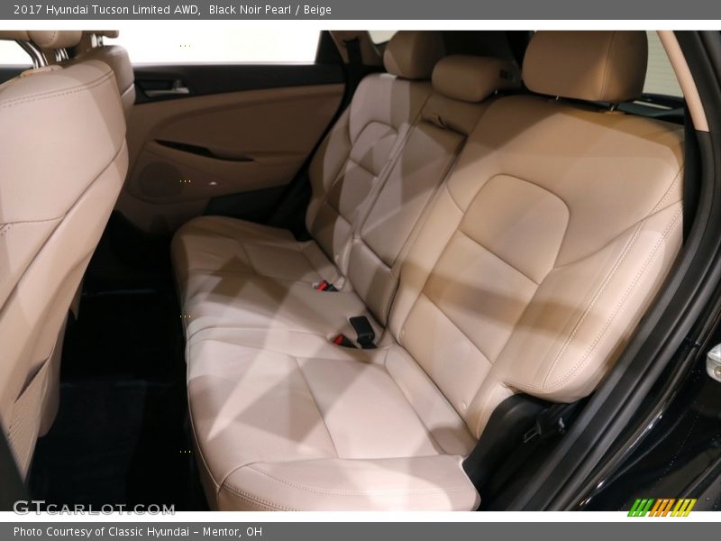 Black Noir Pearl / Beige 2017 Hyundai Tucson Limited AWD