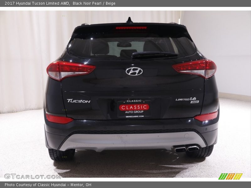 Black Noir Pearl / Beige 2017 Hyundai Tucson Limited AWD