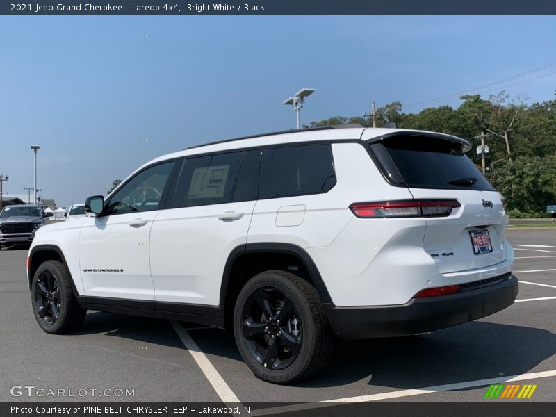 Bright White / Black 2021 Jeep Grand Cherokee L Laredo 4x4