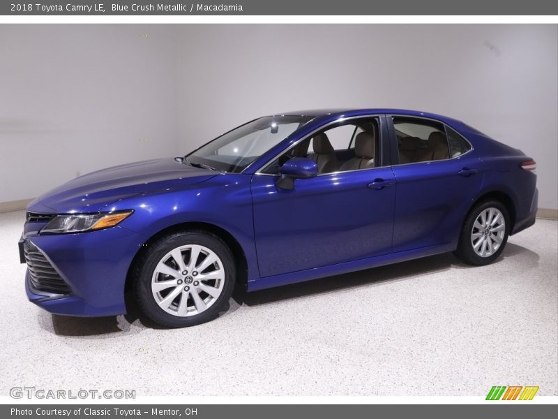 Blue Crush Metallic / Macadamia 2018 Toyota Camry LE