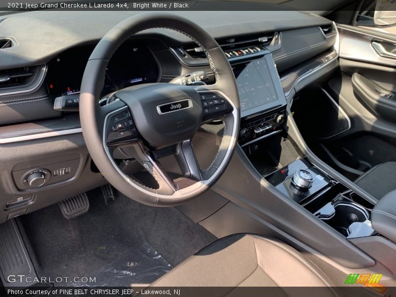 Bright White / Black 2021 Jeep Grand Cherokee L Laredo 4x4