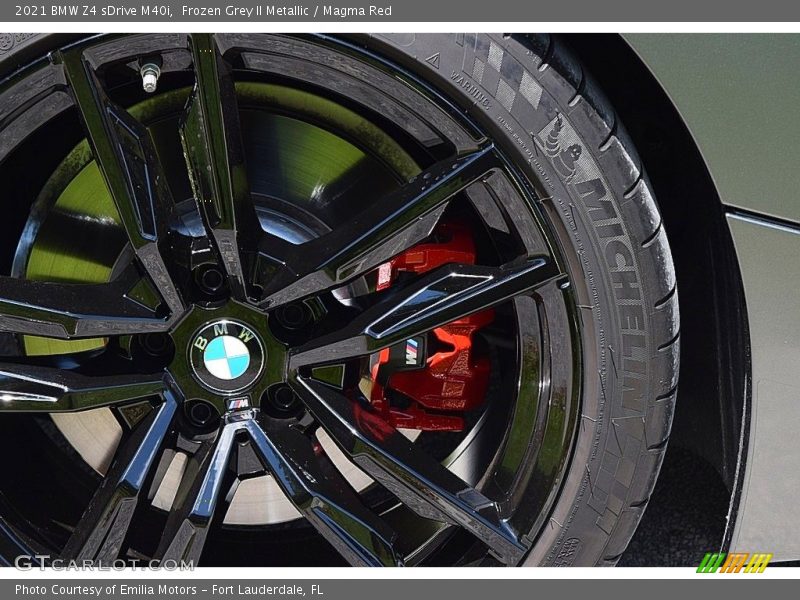 Frozen Grey II Metallic / Magma Red 2021 BMW Z4 sDrive M40i