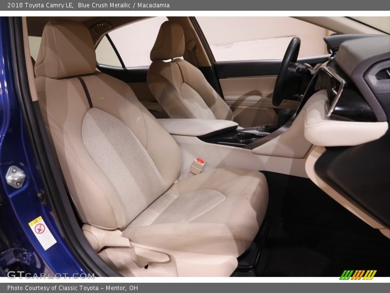 Blue Crush Metallic / Macadamia 2018 Toyota Camry LE