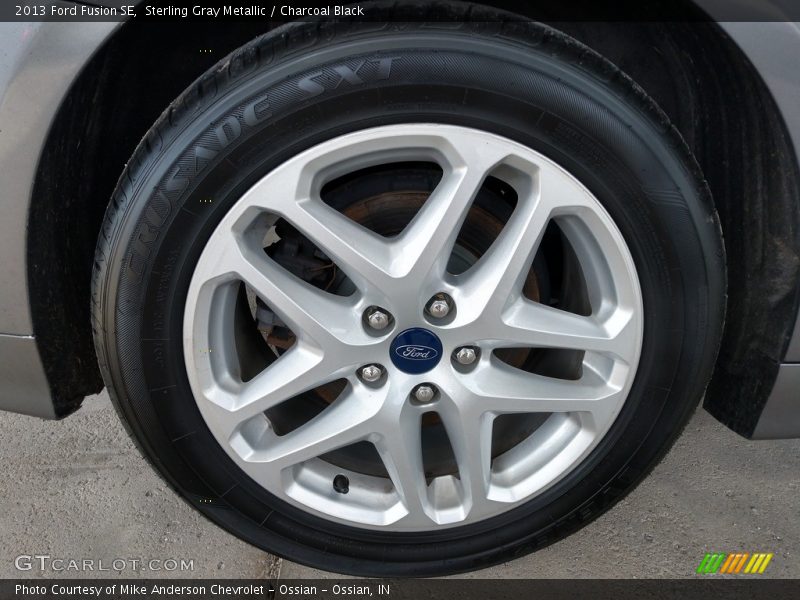 Sterling Gray Metallic / Charcoal Black 2013 Ford Fusion SE