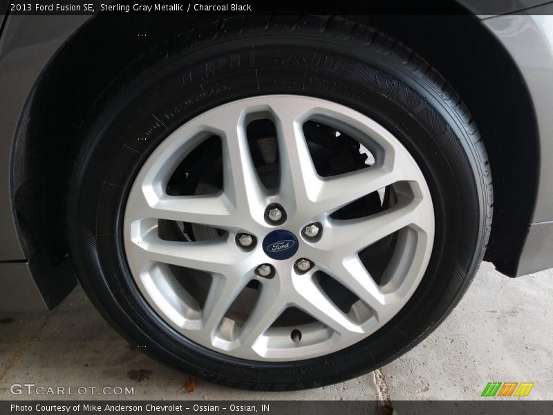 Sterling Gray Metallic / Charcoal Black 2013 Ford Fusion SE