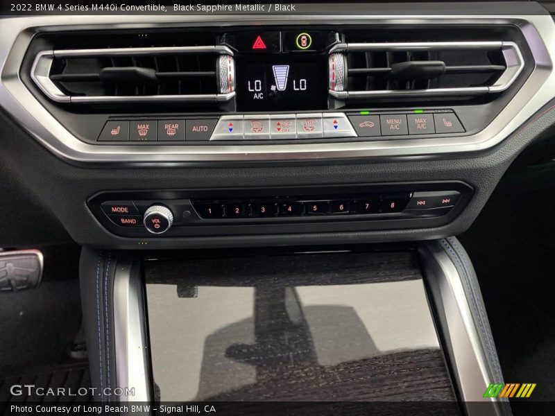 Controls of 2022 4 Series M440i Convertible