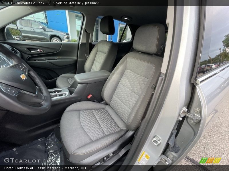 Silver Ice Metallic / Jet Black 2018 Chevrolet Equinox LT