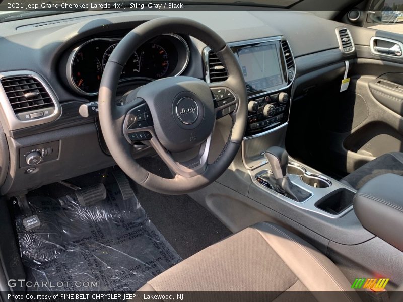 Sting-Gray / Black 2021 Jeep Grand Cherokee Laredo 4x4