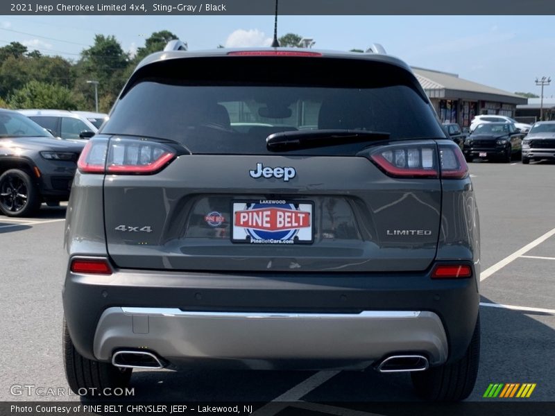 Sting-Gray / Black 2021 Jeep Cherokee Limited 4x4