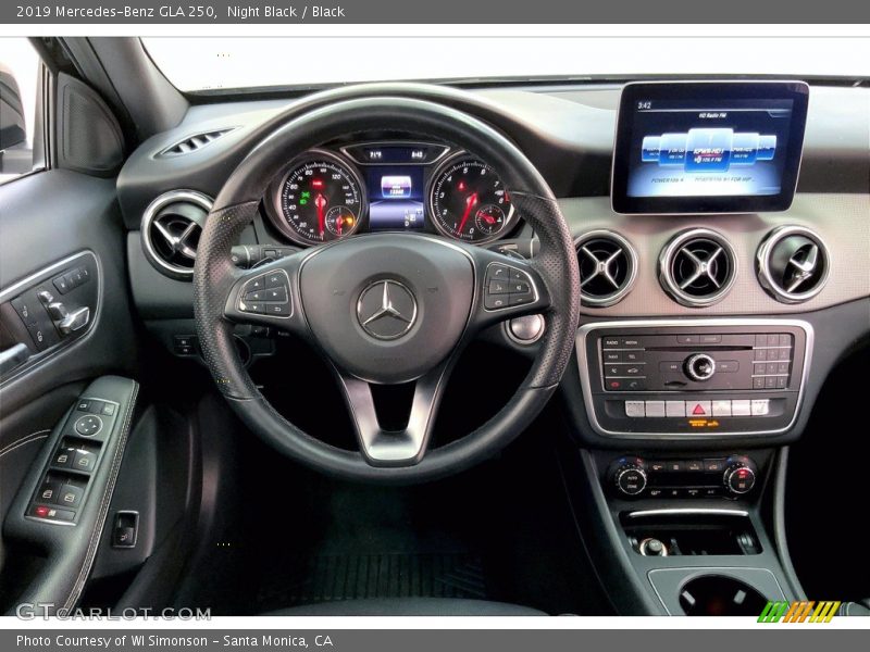 Night Black / Black 2019 Mercedes-Benz GLA 250