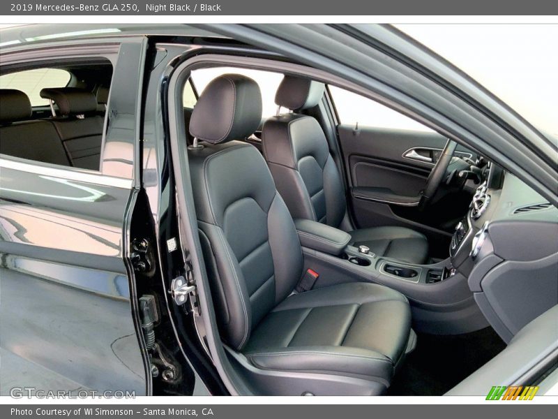 Night Black / Black 2019 Mercedes-Benz GLA 250