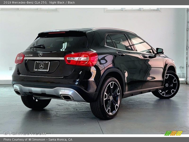 Night Black / Black 2019 Mercedes-Benz GLA 250
