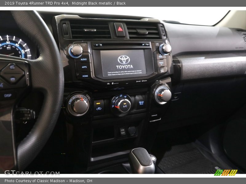 Midnight Black metallic / Black 2019 Toyota 4Runner TRD Pro 4x4