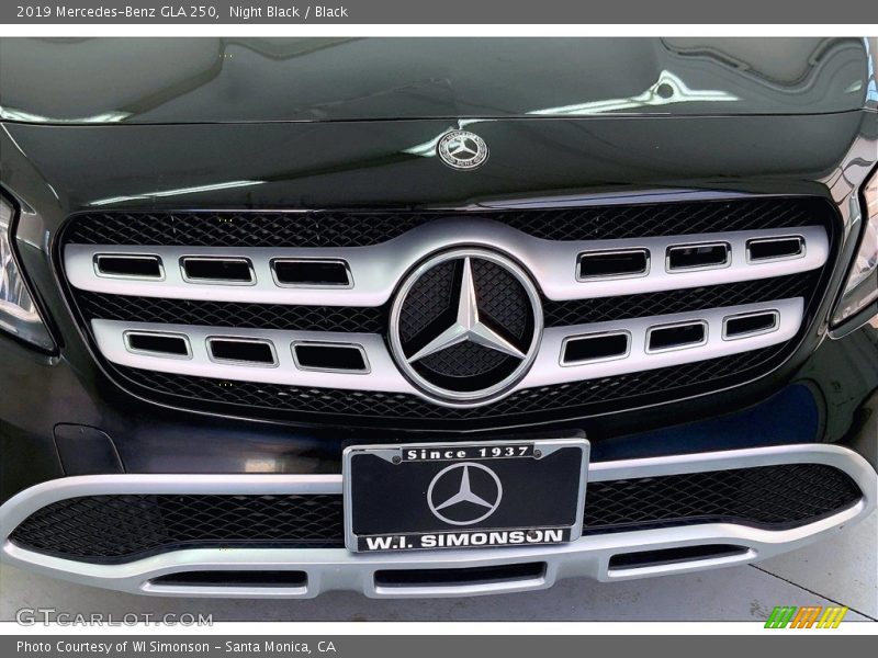 Night Black / Black 2019 Mercedes-Benz GLA 250