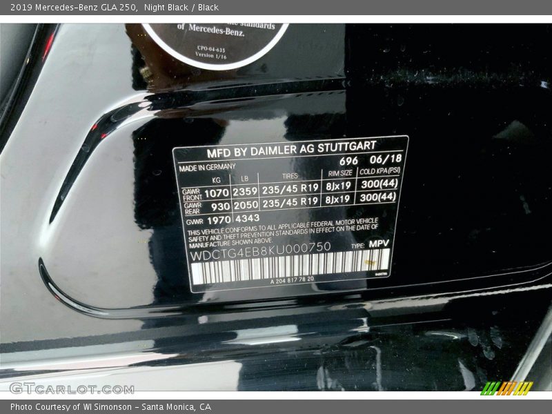 Night Black / Black 2019 Mercedes-Benz GLA 250