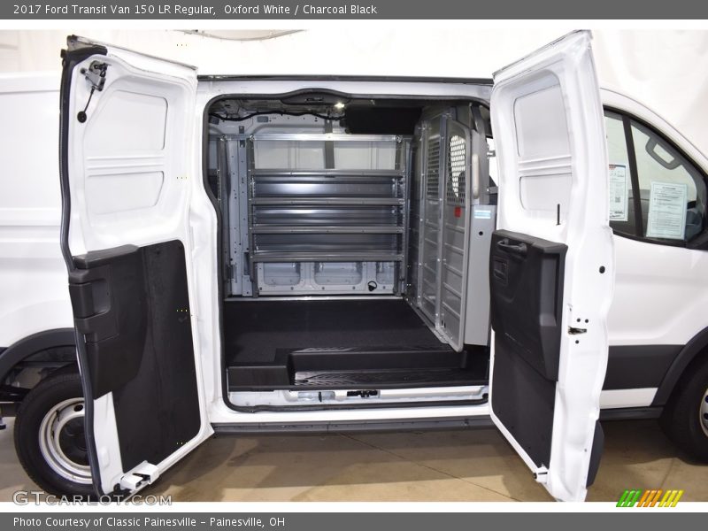Oxford White / Charcoal Black 2017 Ford Transit Van 150 LR Regular