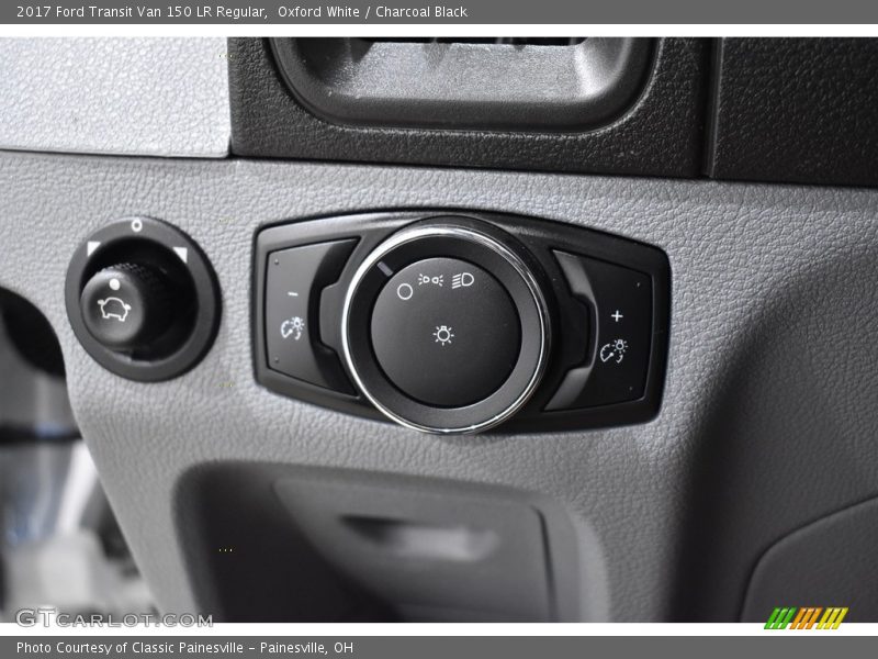 Oxford White / Charcoal Black 2017 Ford Transit Van 150 LR Regular
