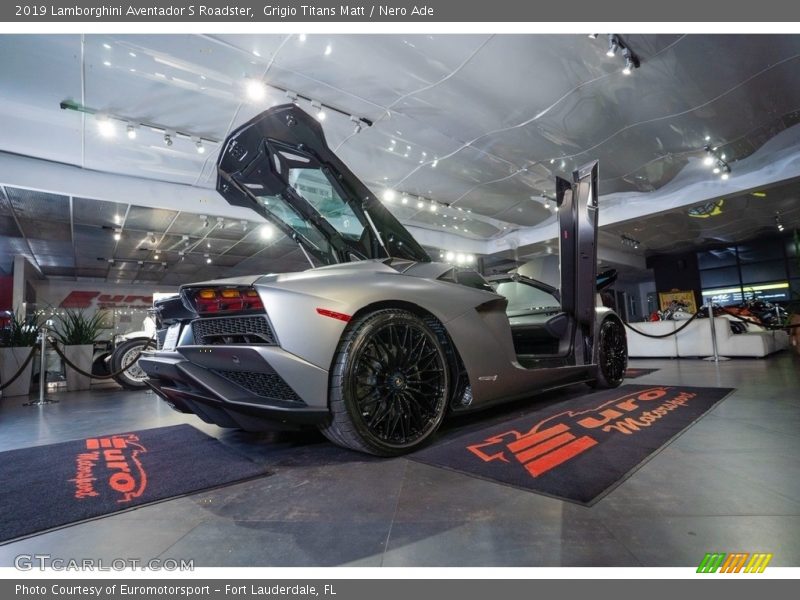 Grigio Titans Matt / Nero Ade 2019 Lamborghini Aventador S Roadster