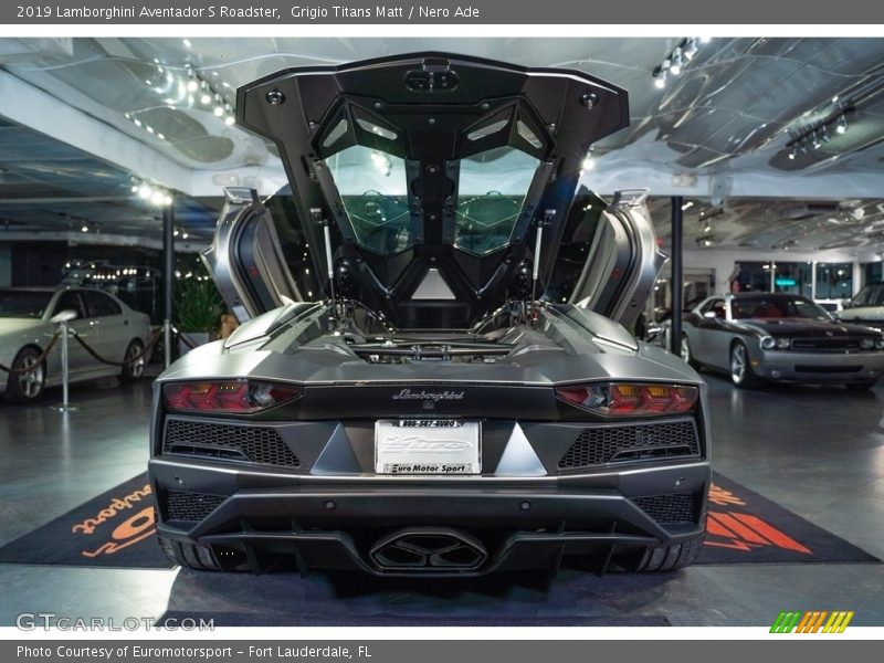 Grigio Titans Matt / Nero Ade 2019 Lamborghini Aventador S Roadster