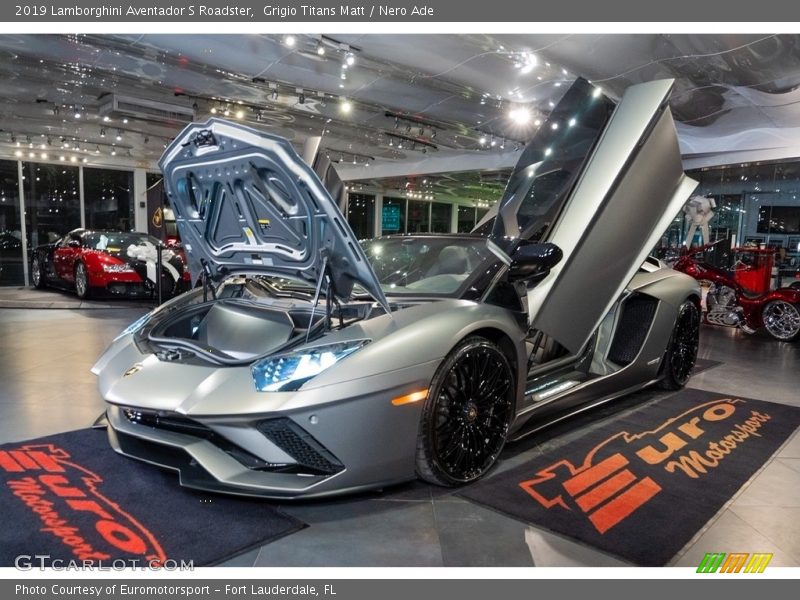 Grigio Titans Matt / Nero Ade 2019 Lamborghini Aventador S Roadster