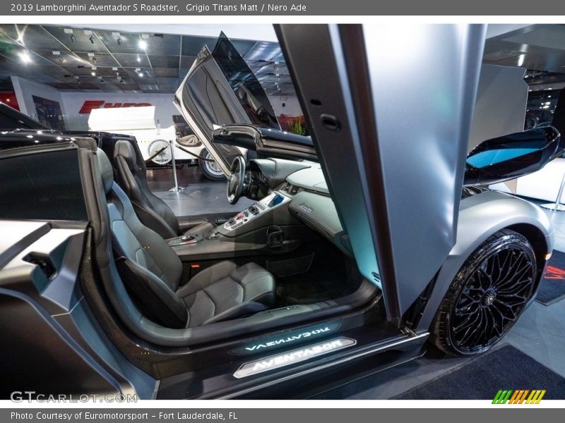 Grigio Titans Matt / Nero Ade 2019 Lamborghini Aventador S Roadster