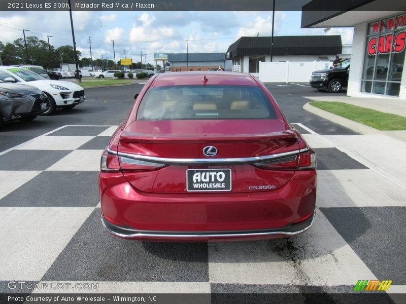 Matador Red Mica / Flaxen 2021 Lexus ES 300h