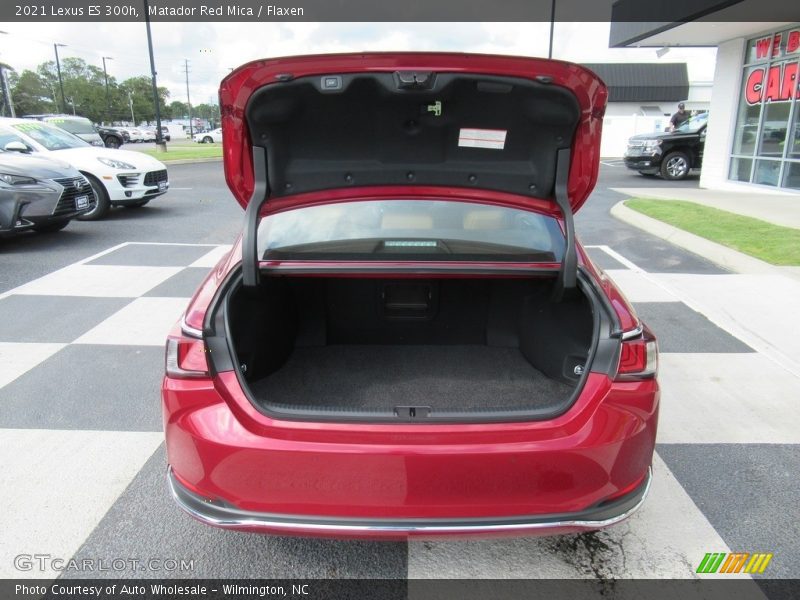 Matador Red Mica / Flaxen 2021 Lexus ES 300h