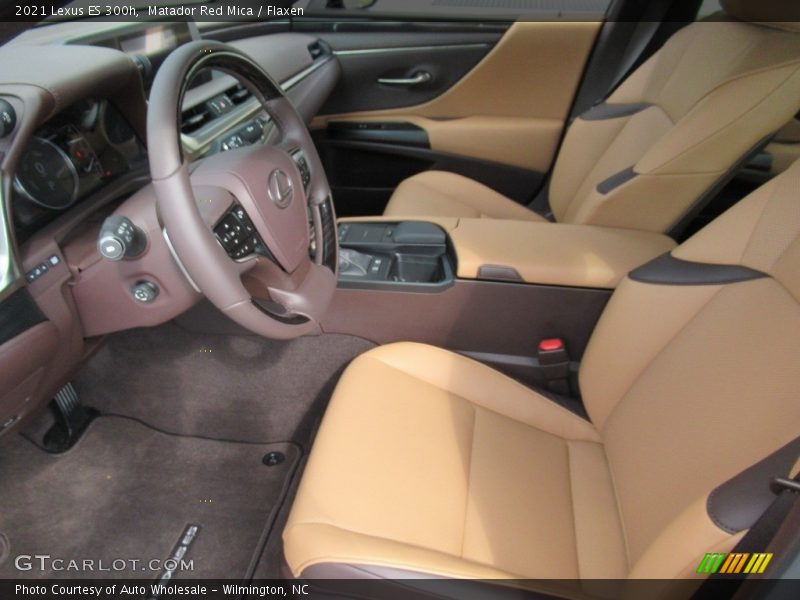 Matador Red Mica / Flaxen 2021 Lexus ES 300h
