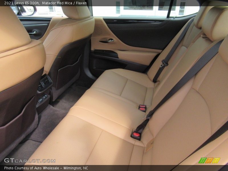 Matador Red Mica / Flaxen 2021 Lexus ES 300h