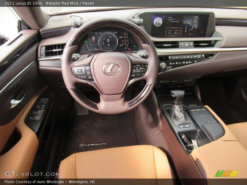 Matador Red Mica / Flaxen 2021 Lexus ES 300h