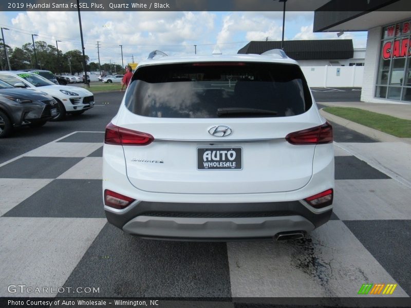 Quartz White / Black 2019 Hyundai Santa Fe SEL Plus