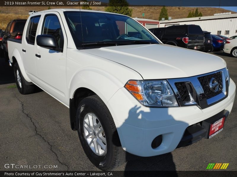 Glacier White / Steel 2019 Nissan Frontier SL Crew Cab