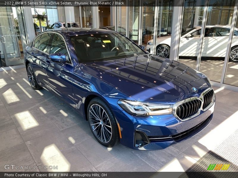 Phytonic Blue Metallic / Black 2022 BMW 5 Series 540i xDrive Sedan