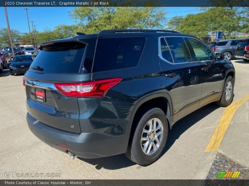Graphite Metallic / Jet Black 2020 Chevrolet Traverse LT